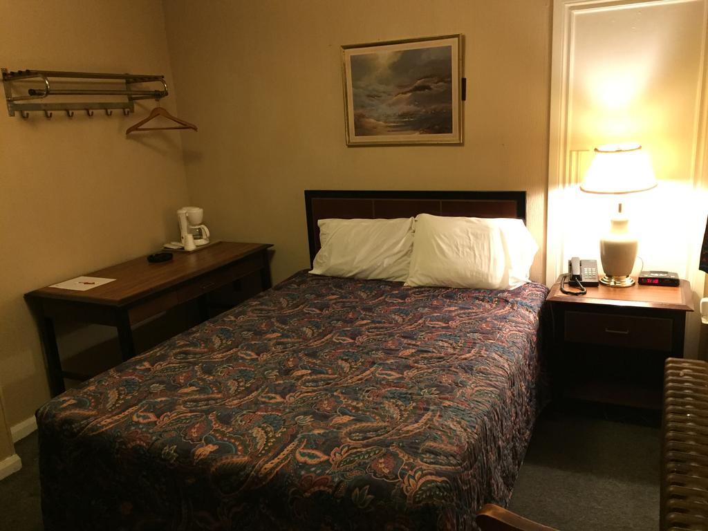 Shamrock Motel มิดแลนด์ ห้อง รูปภาพ