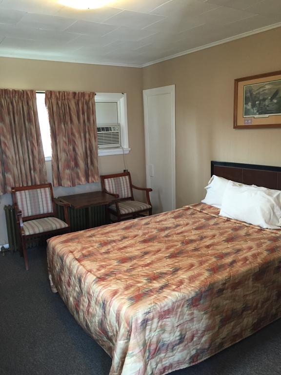 Shamrock Motel มิดแลนด์ ภายนอก รูปภาพ